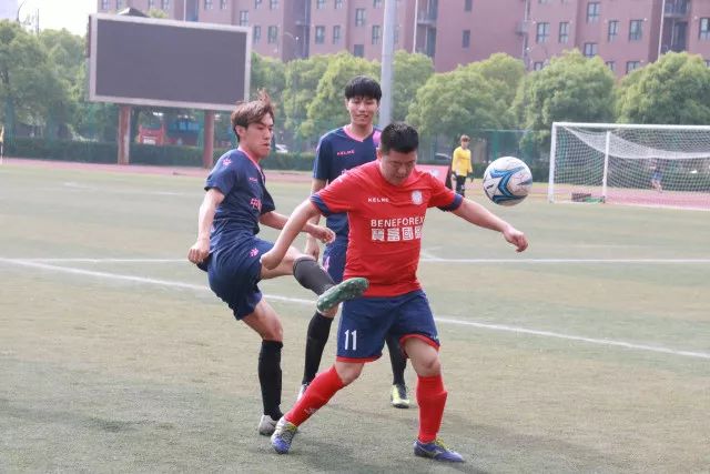 米切尔大婚现场照曝光 骑士队兄弟团+哈登齐聚送祝福！
